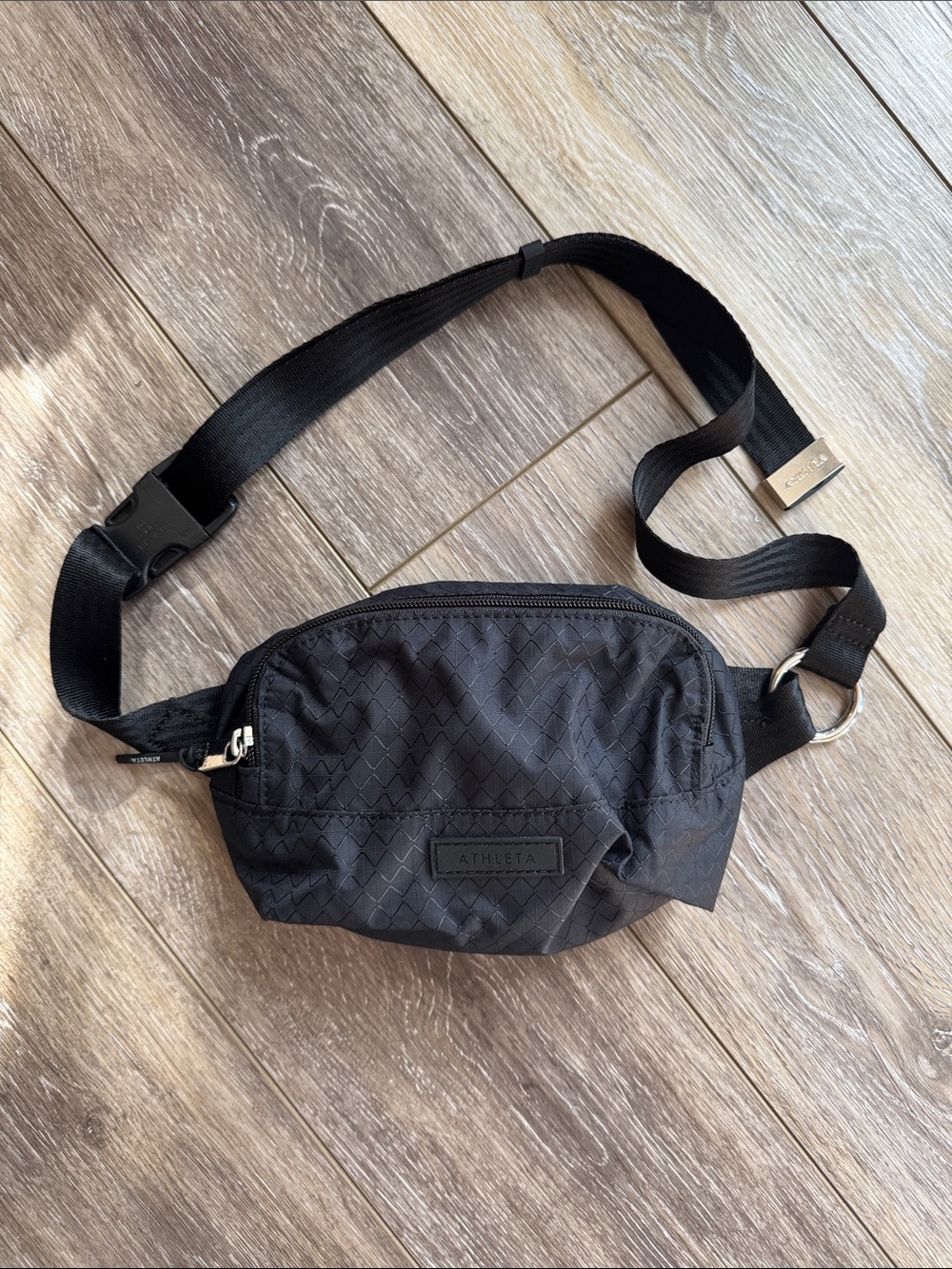 Athleta Black Diamond-Pattern Waist Bag